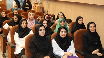آیین گرامیداشت روز جهانی ماما در بیمارستان ضیائیان برگزار شد