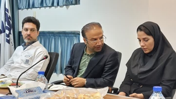 بازدید مدیر رفاه و سلامت دانشگاه علوم پزشکی تهران از بیمارستان ضیائیان و بررسی امور رفاهی کارکنان