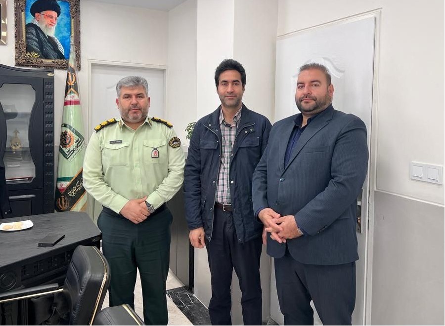 نشست مدیر بیمارستان ضیائیان و سرکلانتر دهم پلیس پایتخت با هدف ارتقای امنیت و تسهیل خدمات درمانی