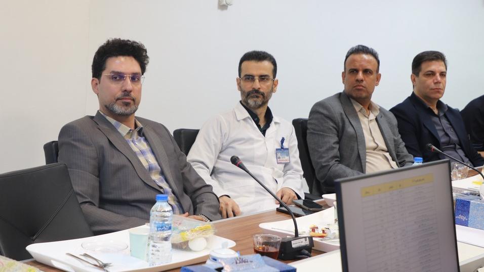 برگزاری نشست کمیته تیم رهبری و مدیریت با تأکید بر مشارکت همه گروه‌های شغلی و ارتقای شاخص‌های عملکردی